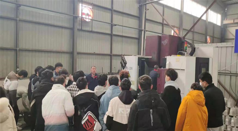 黄河水利职业手艺学院学生加入社会实践活动