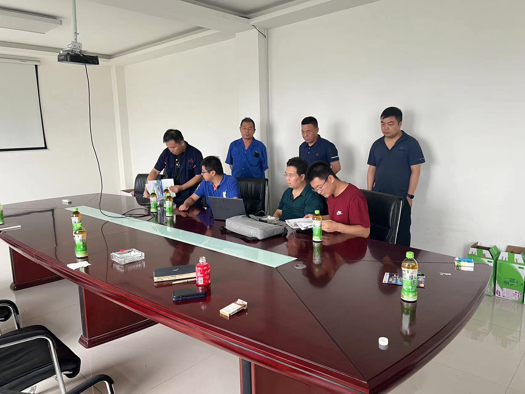 太矿电气集团董事 来公司考察并举行营业洽谈